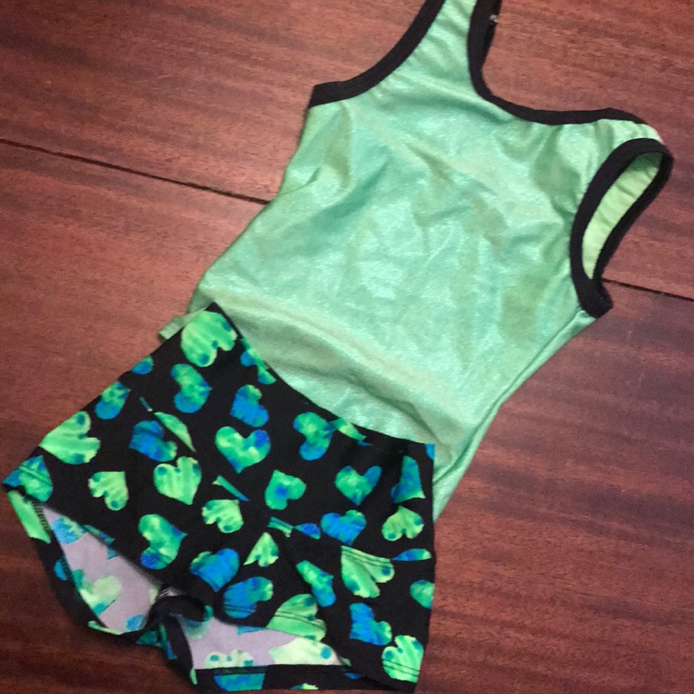 Pelle Activewear gymnastic suit plus shorts